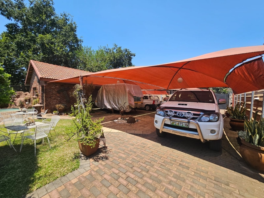 3 Bedroom Property for Sale in Oos Einde North West